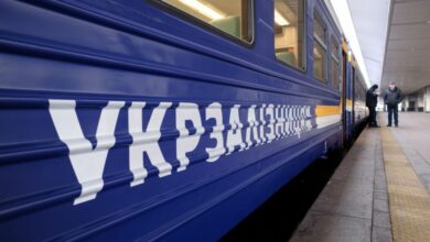Укрзалізниця помилково продала на потяг із Дніпра декілька квитків на одне місце