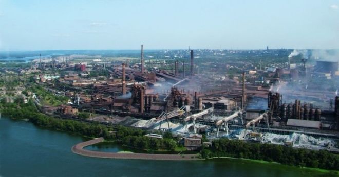 У мережі показали, який вигляд мав 130 років тому один із найвідоміших заводів Дніпропетровщини