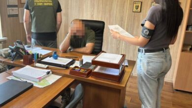 На Дніпропетровщині заступник командира нарахував військовому понад 700 тисяч гривень "за красиві очі"