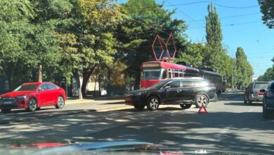 У Дніпрі зранку через ДТП не курсують трамваї