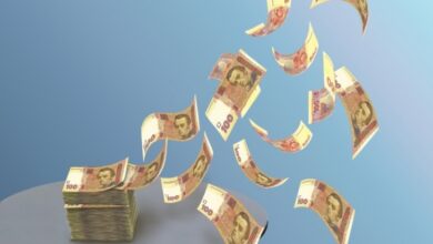 У місті на Дніпропетровщині встановлять дорогезних гігантських гномів, від яких немає користі (Фото)