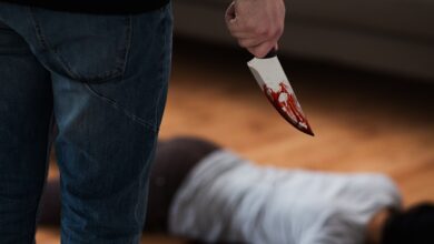 У Дніпрі засудили чоловіка, який підрізав жінку на вулиці та залишив помирати