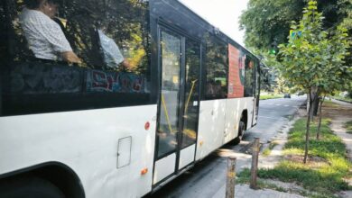 У Дніпрі на скаржаться на "виставку свастики" в автобусах (Фото)
