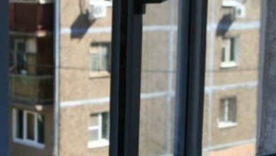 У місті на Дніпропетровщині п'яний чоловік переплутав вікно з дверима і випав