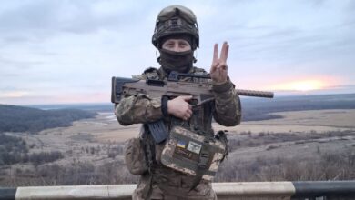 Військового з Кривого Рогу, який воює з перших днів повномасштабного вторгнення, нагородили "Золотим Хрестом" (Фото)