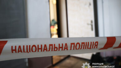 У Миколаєві матір-пиячка залишила дітей самих у квартирі, а вони задихнулися чадним газом (Відео)