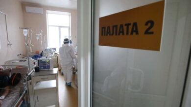 У Дніпрі рятують священнослужителя, який розвозив на Донеччині хліб і потрапив під російський обстріл (Відео)