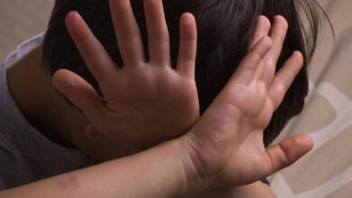 На Дніпропетровщині судитимуть подружжя, яке до смерті побило 4-річного сина за хліб і печиво