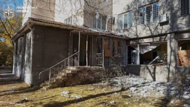 У Херсоні російська армія атакувала дитячу лікарню: постраждала 9-річна дівчинка (Відео)