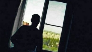 У Кривому Розі чоловік намагався стрибнути з 9 поверху: чим усе закінчилося (Фото)