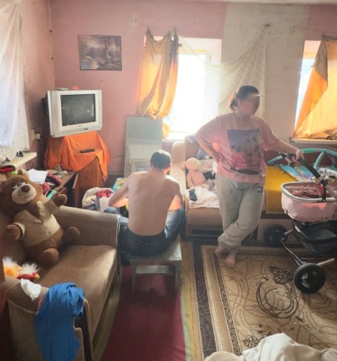 У Кривому Розі працівники органів опіки врятували хвору дитину, яку не лікували батьки (Фото)