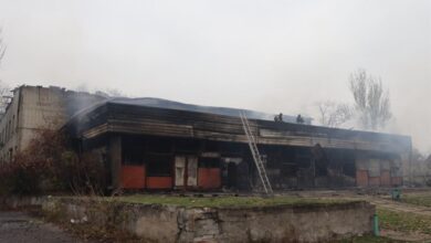 У селищі на Дніпропетровщині російські окупанти вщент знищили кінотеатр, кафе та магазин (Відео)