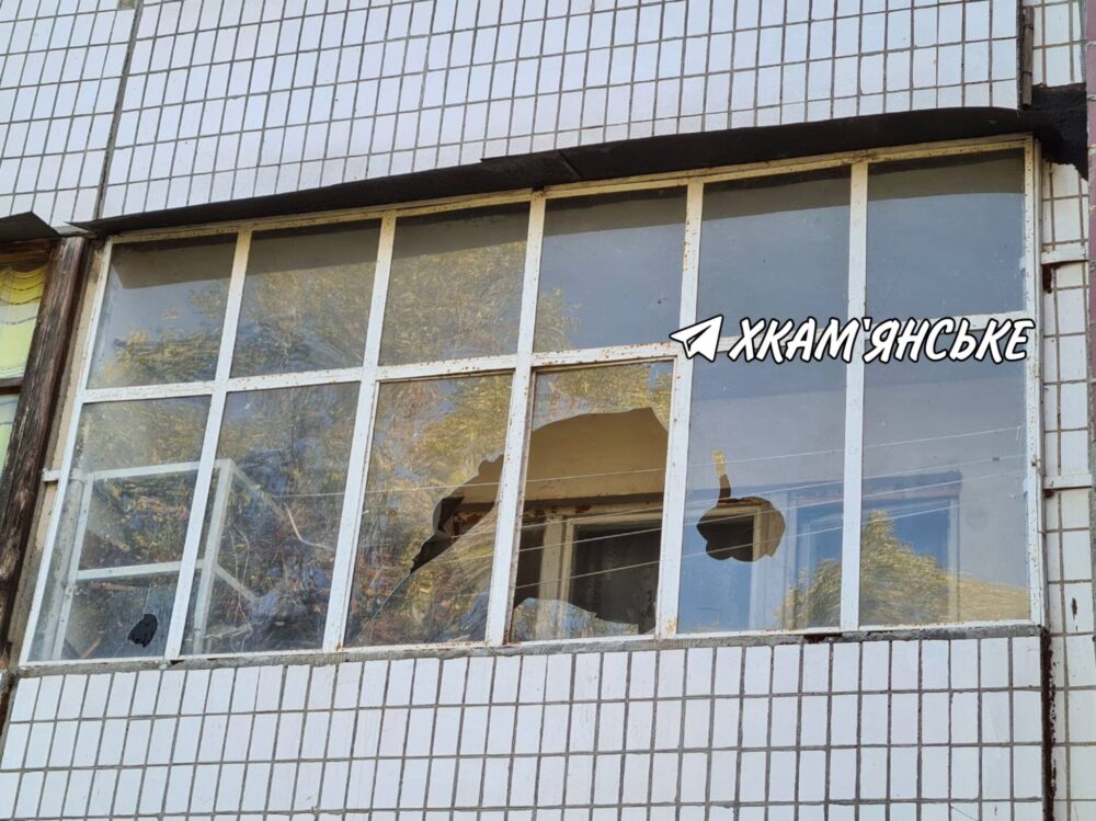 У Кам'янському хулігани розбили лоджію сліпої бабусі, яка пережила Другу світову війну (Фото)