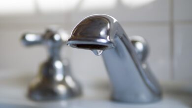 У Дніпрі без водопостачання залишилися сотні будинків на лівому та правому берегах