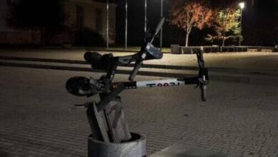 У місті на Дніпропетровщині шерингові самокати викинули у смітник "сторч головою" (Фото)