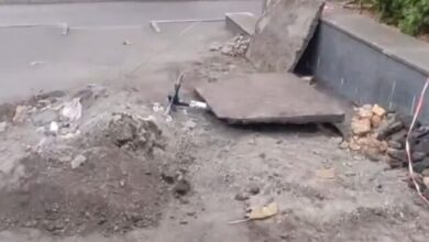 У Кам'янському "поховали" під бетоном шеринговий самокат (Відео)