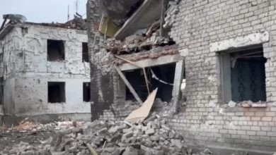 У селищі на Дніпропетровщині показали знищений російськими окупантами житломасив (Відео)