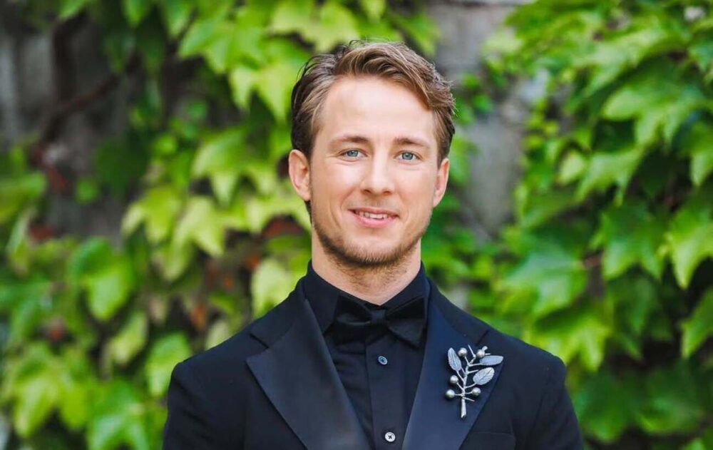 Учасниці "Холостяка", якій відмовив на кастингу Тарас Цимбалюк, подарував троянду його "попередник" (Фото)