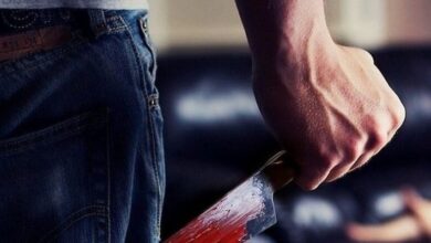 У Дніпрі чоловік напився і пошматував дружину ножем, а потім сам викликав їй "швидку" (Фото)