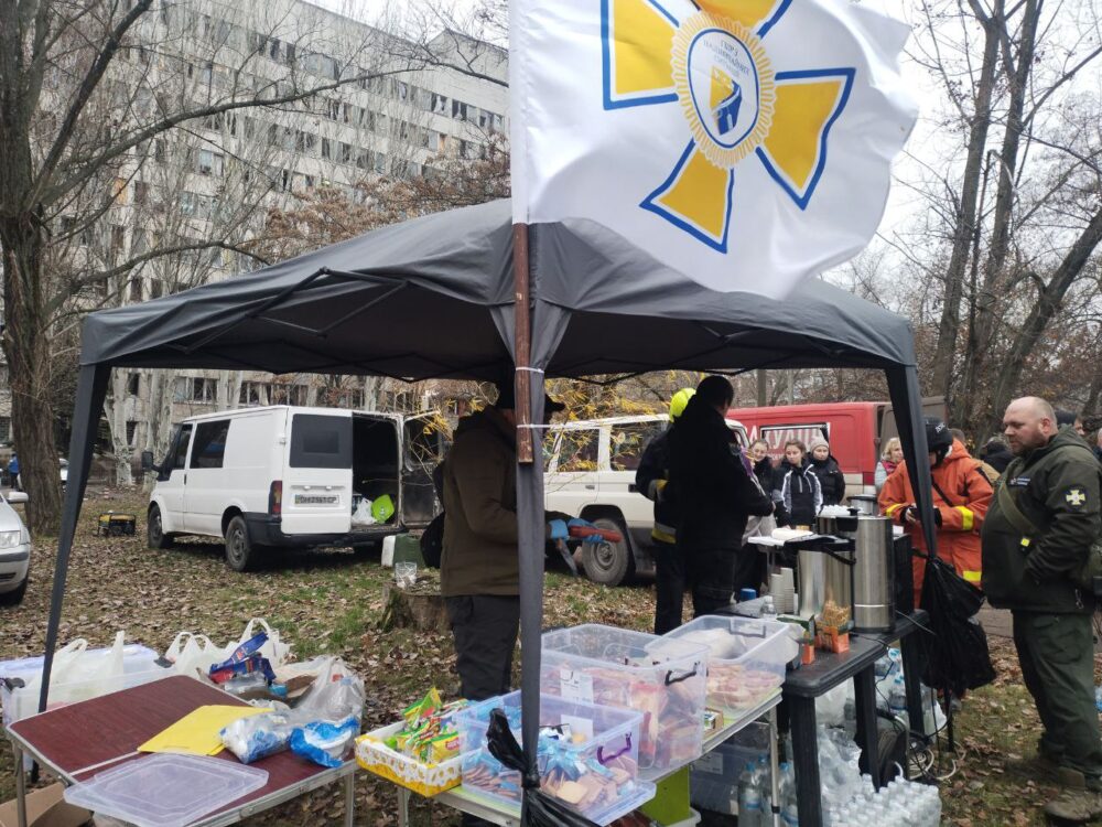 4 загиблих і 40 постраждалих: наслідки ракетної атаки російських окупантів по Дніпру (Відео)