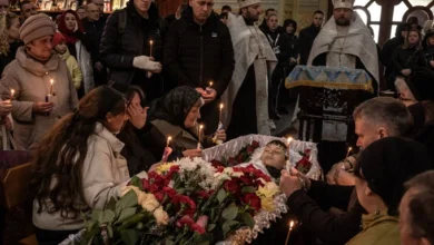 У ТОП найважливіших світлин 2025 року увійшло фото з похорону 9-річного криворіжця, який загинув від атаки РФ (Фото)