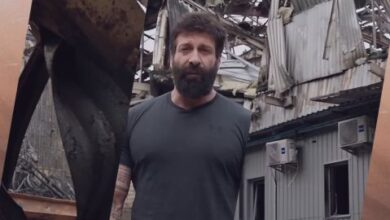 У Києві російський обстріл знищив павільйон, де знімали шоу "Зважені та щасливі" (Відео)