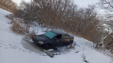 На Дніпропетровщині троє злодіїв погрожували чоловіку вбивством, якщо той не віддасть їм автомобіль, і втекли на ньому у сусідню область (Фото)