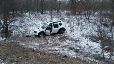У Дніпрі та області масово стаються ДТП: рух паралізовано через затори (Фото та відео)