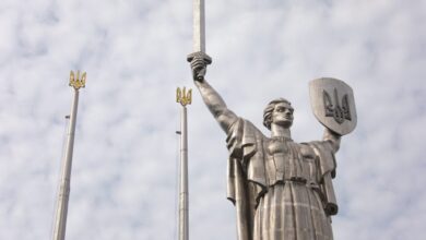 У Києві показали уламок російського дрона, який збили над "Батьківщиною-матір'ю" (Відео)