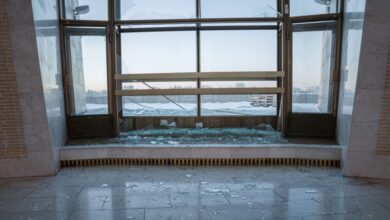 У Києві російські окупанти обстріляли Музей історії України у Другій світовій війні: наслідки (Відео та фото)