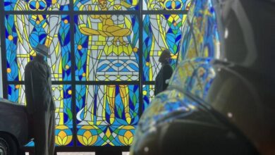 У музеї Дніпра на День закоханих можна буде "одружитися" на тлі знаменитого вітражу (Фото)