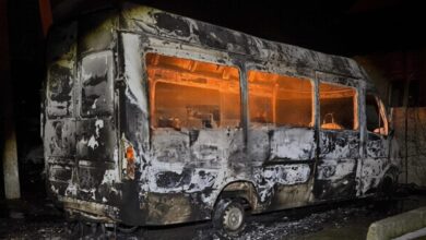 На Дніпропетровщині невідомі спалили автомобіль волонтерів, які перевозили тіла загиблих військових (Фото)
