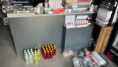 У Кривому Розі викрили підпільне виробництво, яке торгувало цигарками й алкоголем по всій Дніпропетровщині (Фото)