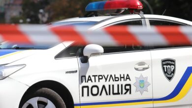 На Дніпропетровщині біля відділення пошти знайшли труп чоловіка (Фото)