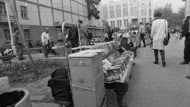 У Дніпрі показали, якою була стихійна торгівля у місті за часів 90-х (Фото)