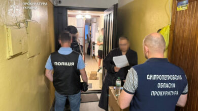 У Дніпрі посадовці міськради розікрали з підрядниками 3,5 млн грн на ремонті каналізації (Фото)