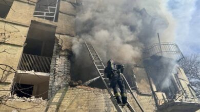 Росіяни цілеспрямовано запустили БпЛА по багатоповерхівці у Дніпрі: 5 людей постраждали (Відео та фото)
