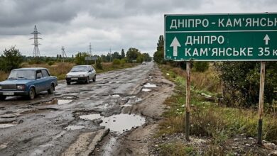 На ще одній трасі з Дніпра до сусіднього міста вкотре "скреснув" асфальт (Відео)