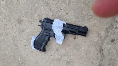 На Закарпатті учень влаштував стрілянину під час уроку: постраждав його однокласник (Фото)