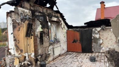 Радник міністра оборони України показав руїни будинку, в якому росіяни намагалися вбити його і родину 5 "шахедами" (Фото)
