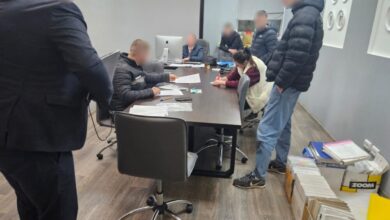 Підприємство, яке мало ремонтувати техніку ЗСУ, відмило на ній понад 500 млн грн: 5 аферистів викрили на Дніпропетровщині (Відео)