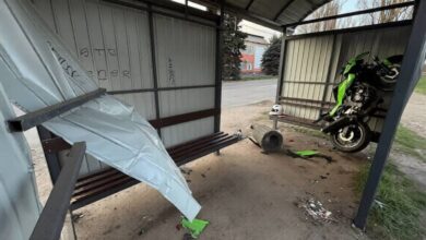 https://d1.ua/bilya-dnipra-chergovyj-parkuvalnyj-genij-zalyshyv-avtivku-na-gazoni-bilya-pustoyi-stoyanky-foto