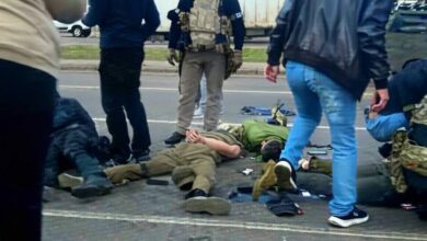 В Одесі СБУ затримала військових ТЦК, які нібито намагалися мобілізувати чоловіка з відстрочкою і вимагали в нього 50 000 доларів (Відео)