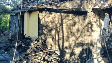 На Дніпропетровщині під час пожежі, яка тривала 6 годин, живцем згорів чоловік (Фото)
