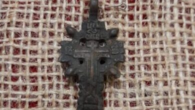 У музей Дніпропетровщини передали старовинні натільні обереги 17 століття (Фото)