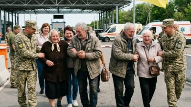 В Україну повернули 4 пенсіонерів із Сумщини, яких викрали російські військові (Відео)