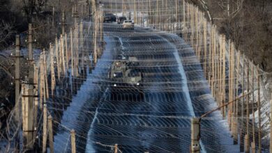 Дедалі більше трас Дніпропетровщини закривають сітками від російських дронів (Відео)