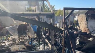 У мережі показали, який вигляд має будинок у Дніпрі, де російський обстріл поранив 62-річного чоловіка (Фото)