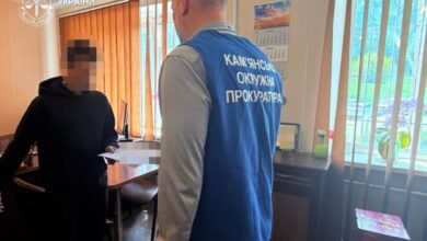 На Дніпропетровщині чоловік намагався зґвалтувати 6-річну падчерку, переконавши її, що це "гра" (Фото)