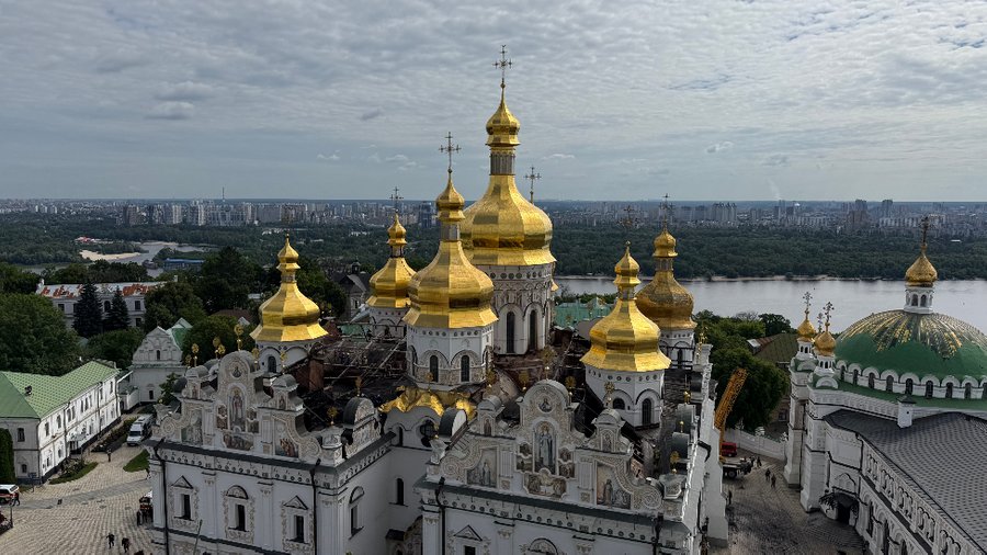 Після удару РФ рятувати Києво-Печерську лавру прийшли 5 ченців Московського патріархату зі 140 